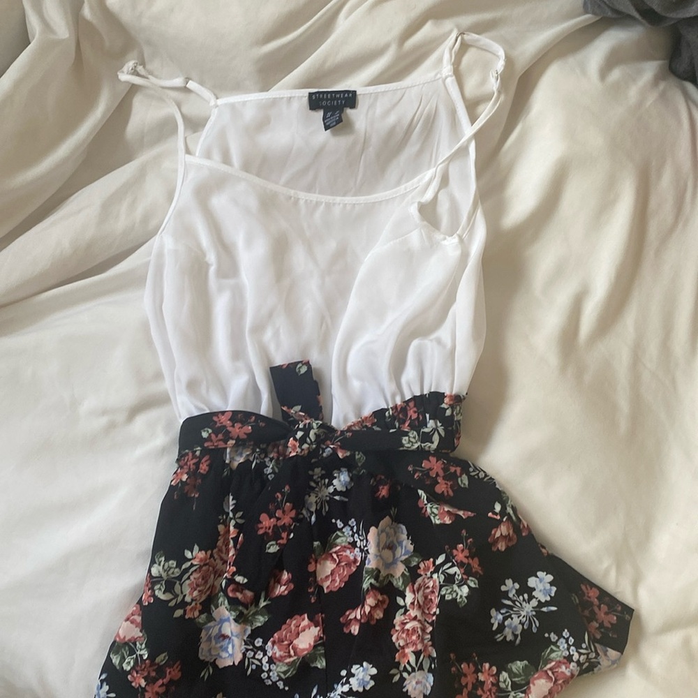 NEW!! Streetwear Society Junior Girls Floral Romper